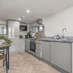 Apartment Super 1 Bed Town Hall, Art Gallery & Theatres - By Purestay
