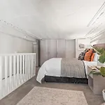 Apartment Super 1 Bed Town Hall, Art Gallery & Theatres - By Purestay *
