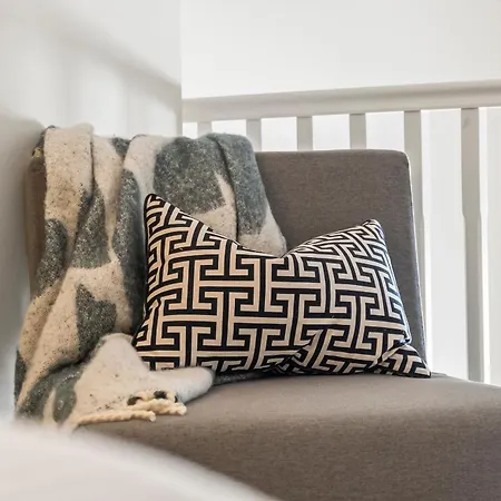 Stylish Flat In With Mezzanine Sleeps 4 By Purestay *