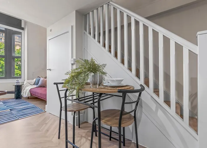 Stylish Flat In With Mezzanine Sleeps 4 By Purestay 公寓 利兹