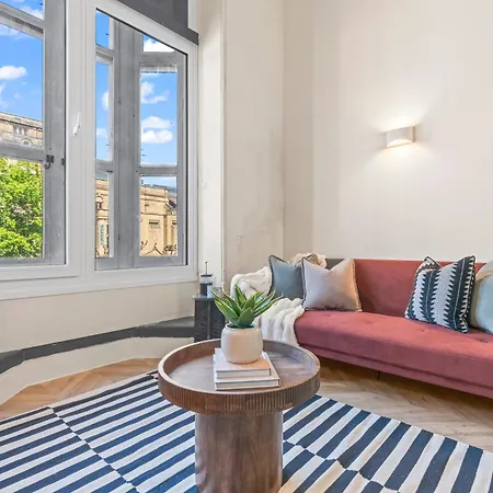 Stylish Flat In With Mezzanine Sleeps 4 By Purestay Апартаменти Лідс