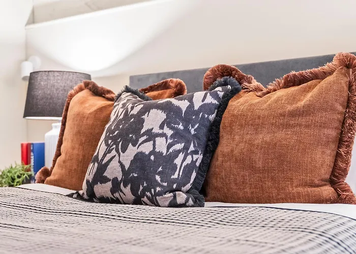 Апартаменти Stylish Flat In With Mezzanine Sleeps 4 By Purestay Лідс