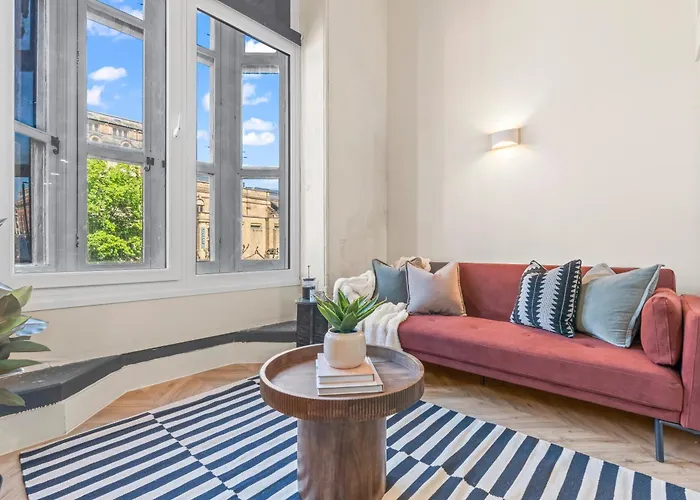 Stylish Flat In With Mezzanine Sleeps 4 By Purestay Апартаменти Лідс